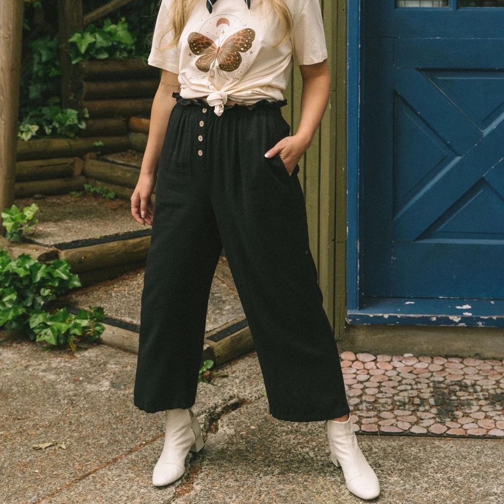 Dana Pant in Black
